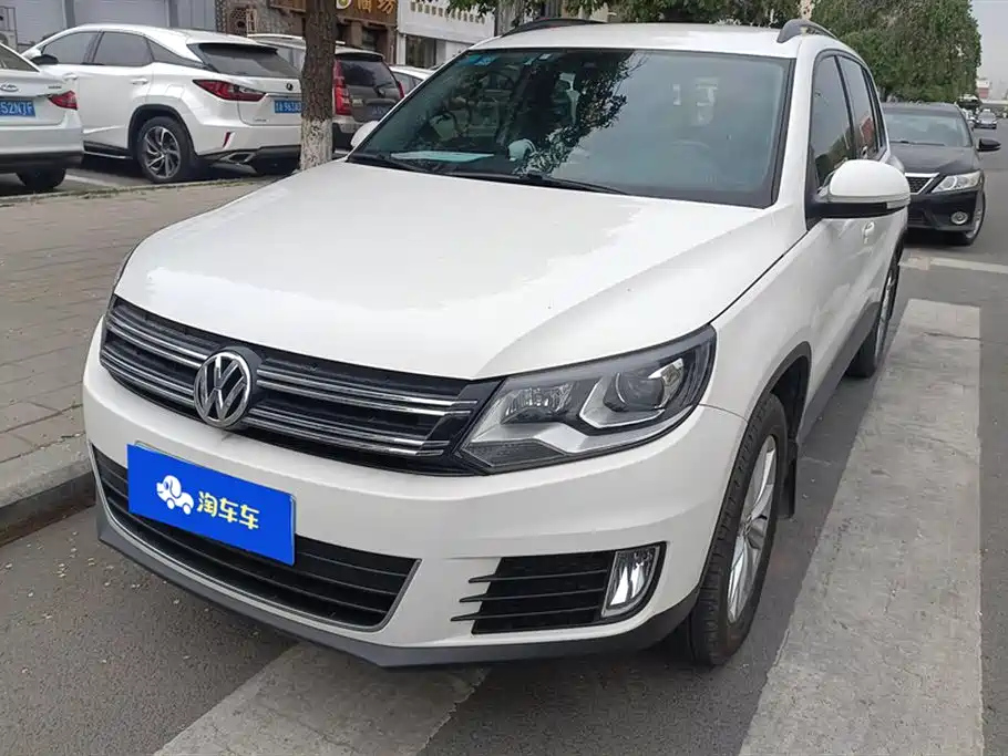 VOLKSWAGEN TIGUAN 2015