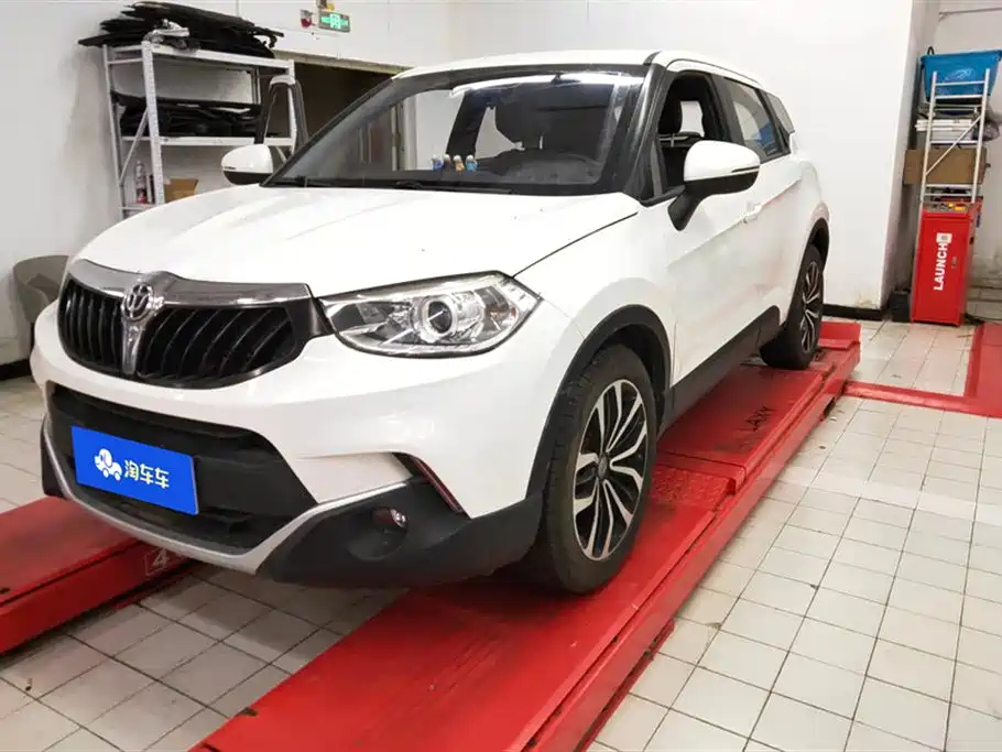 ZHONGHUA V3 2015