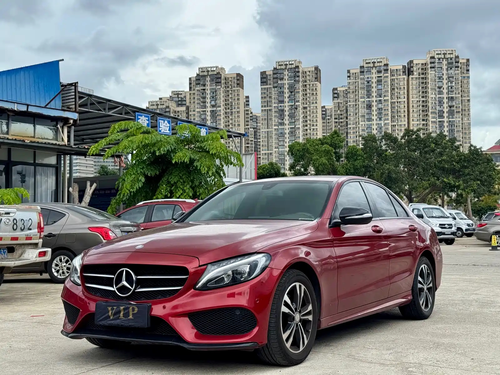 MERCEDES BENZ C-CLASS 2016
