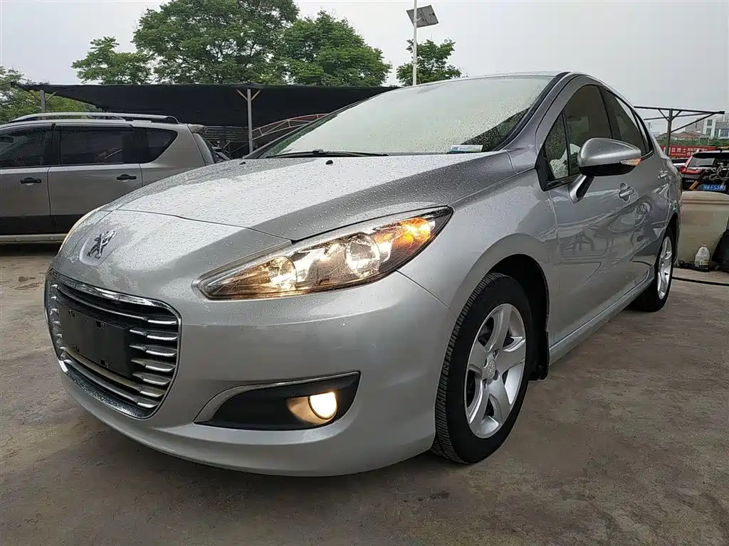 PEUGEOT 308 2014