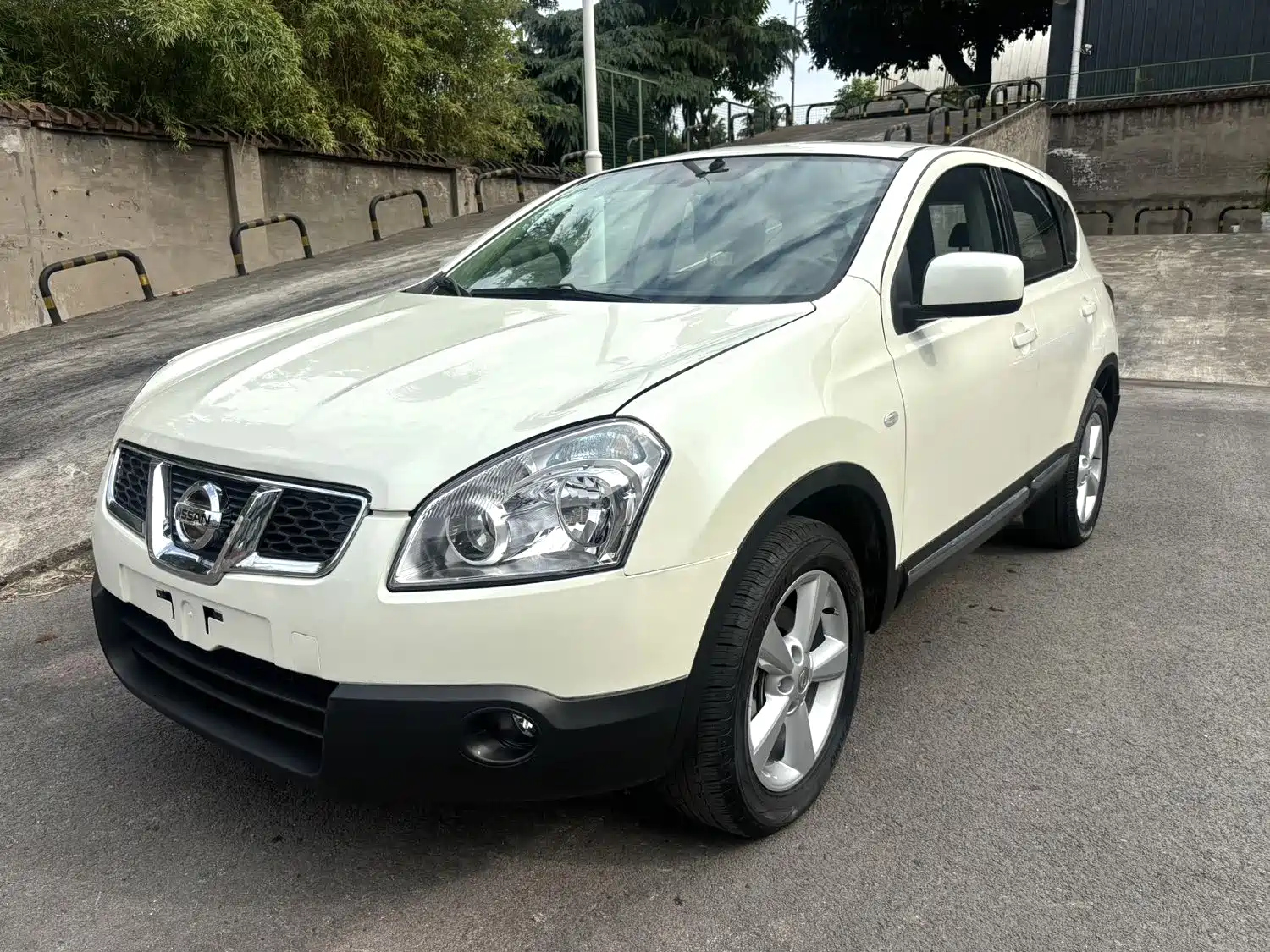 NISSAN QASHQAI 2015