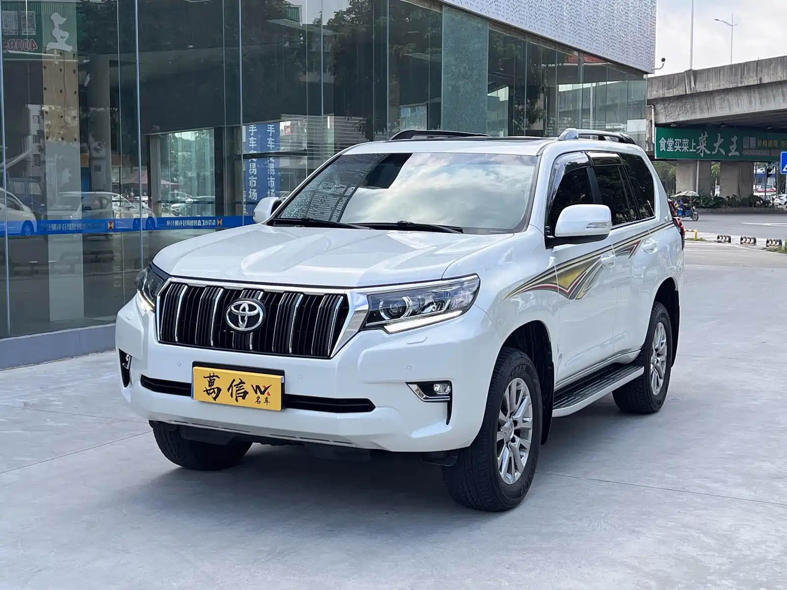 TOYOTA PRADO 2018