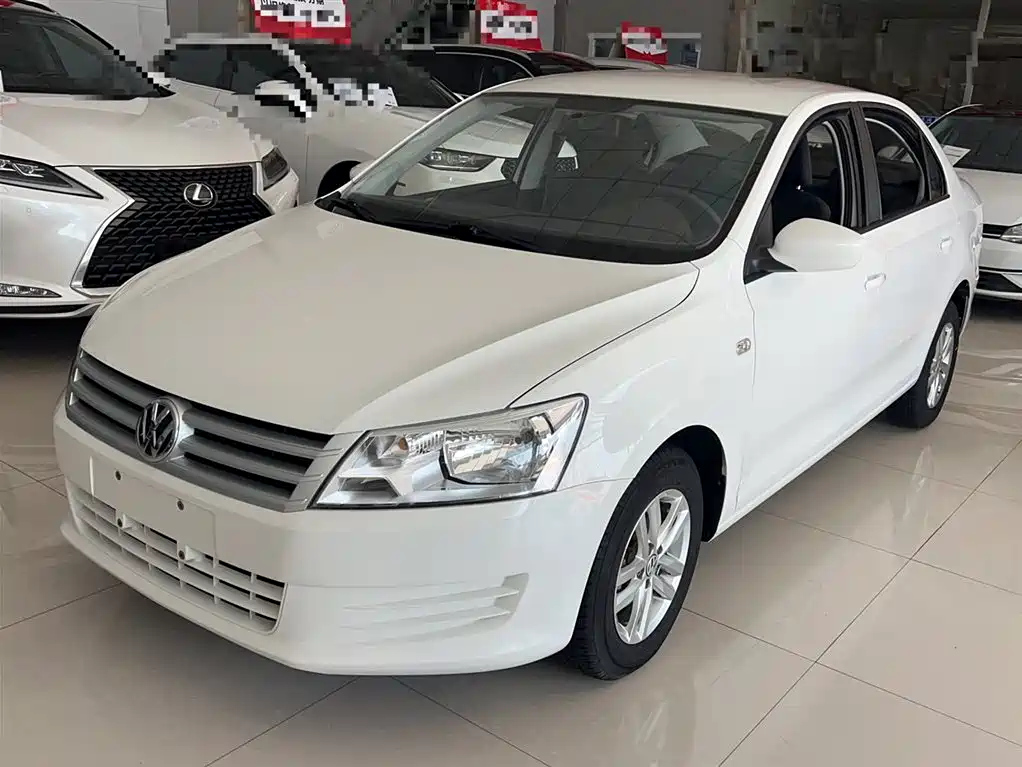 VOLKSWAGEN SANTANA 2019