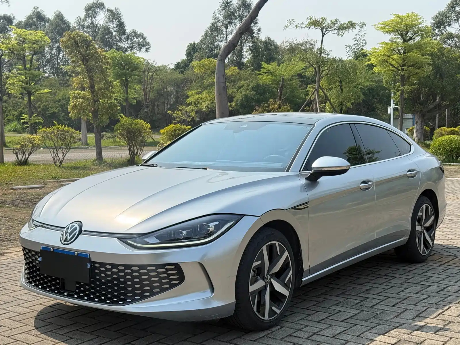 VOLKSWAGEN LAMANDO 2023