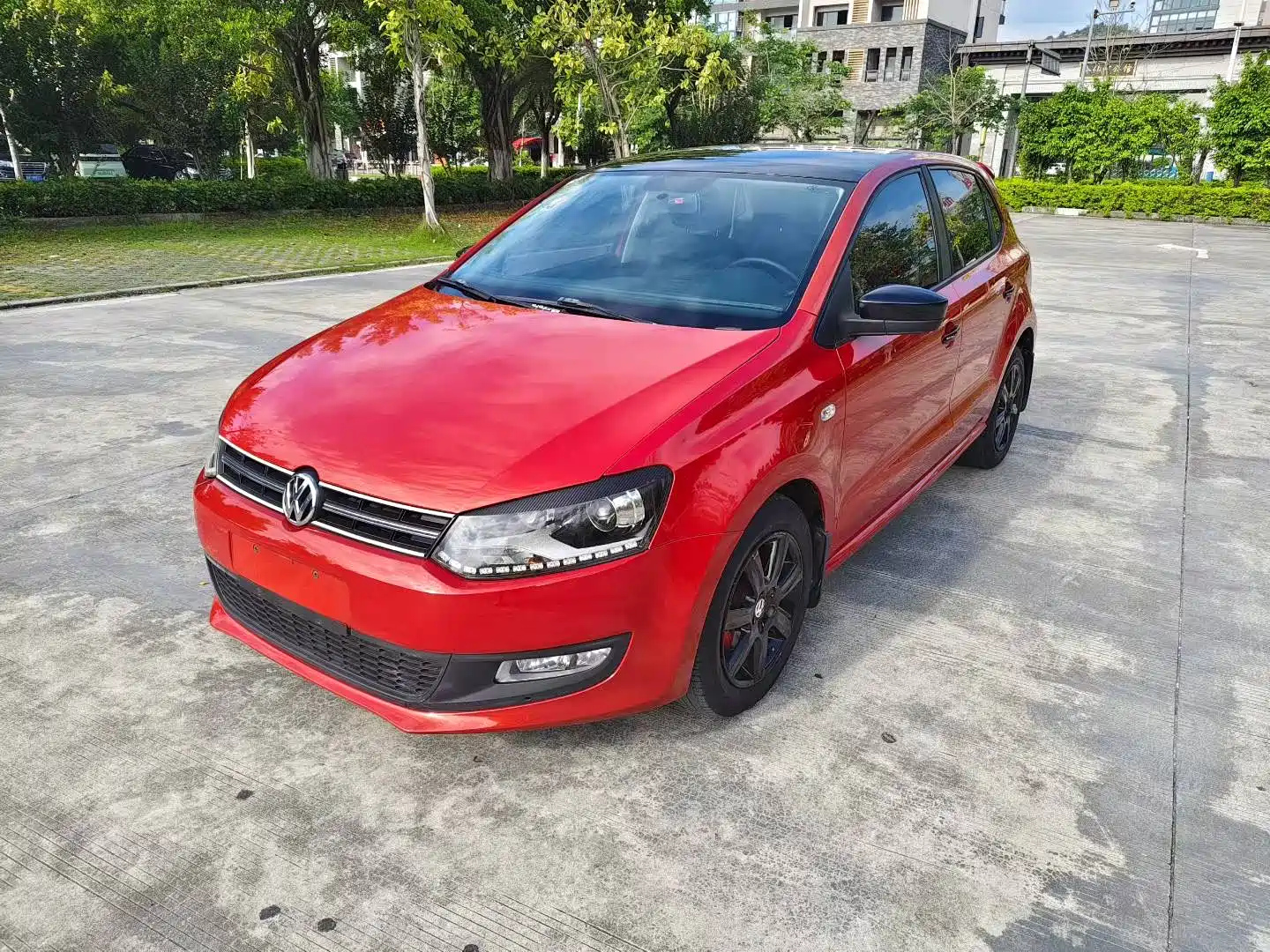 VOLKSWAGEN POLO 2011