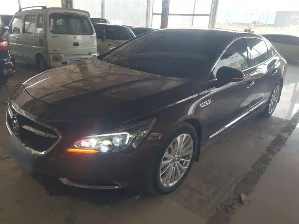 BUICK LACROSSE 2018