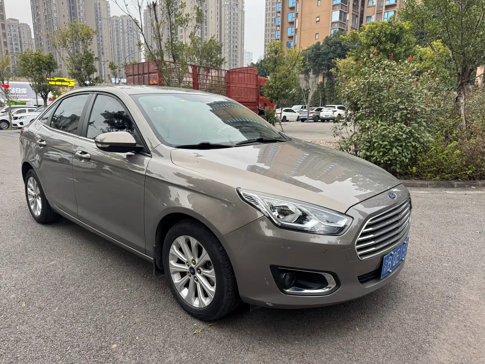FORD ESCORT 2015