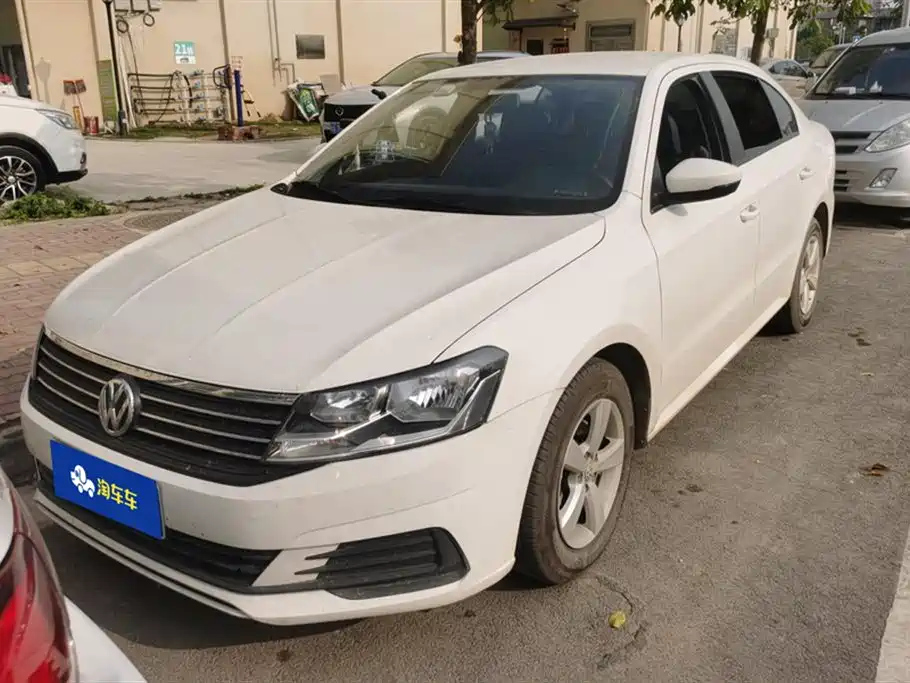 VOLKSWAGEN LAVIDA 2019