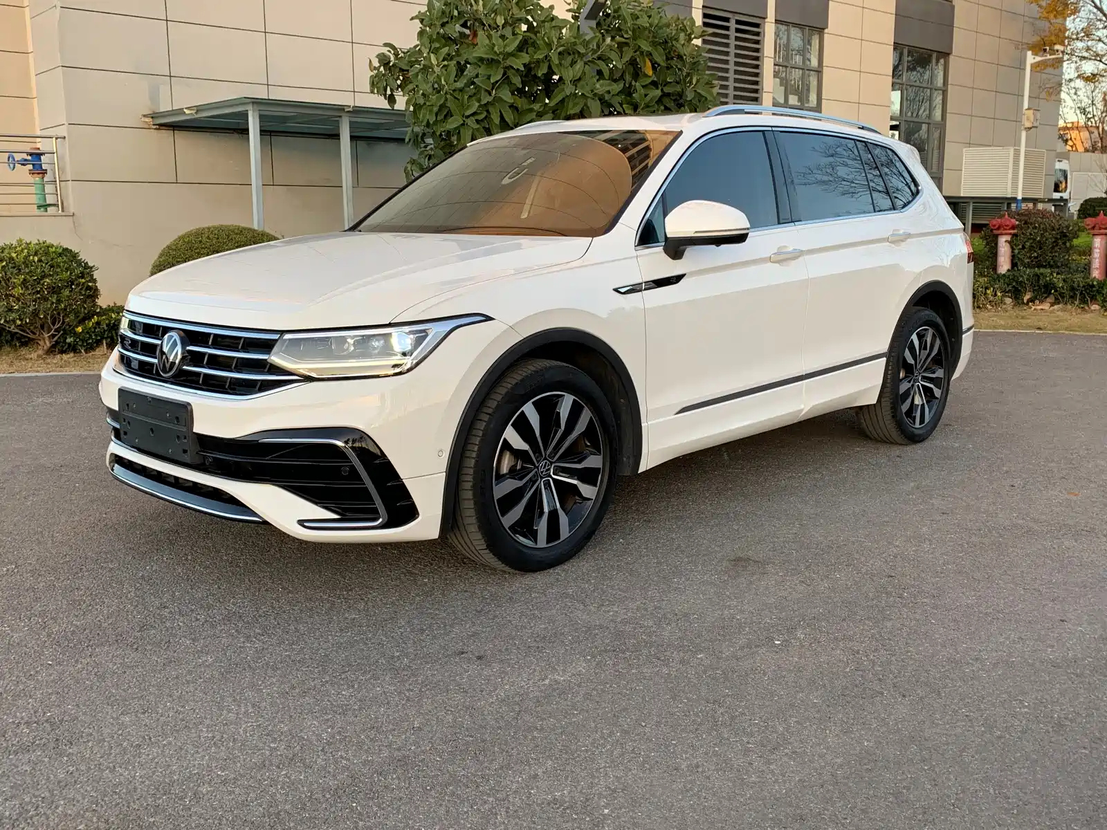 VOLKSWAGEN TIGUAN L 2022