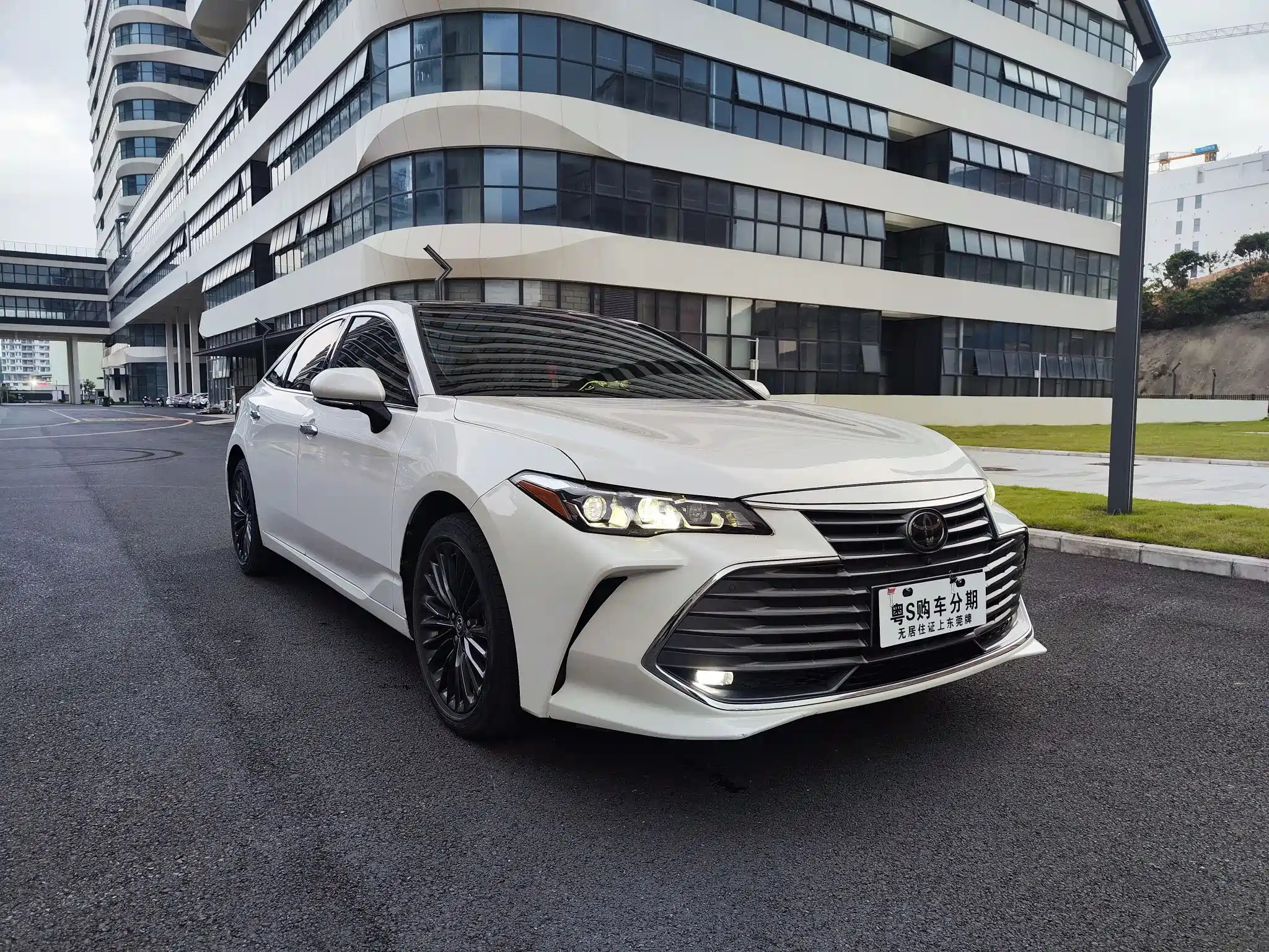 TOYOTA AVALON 2019