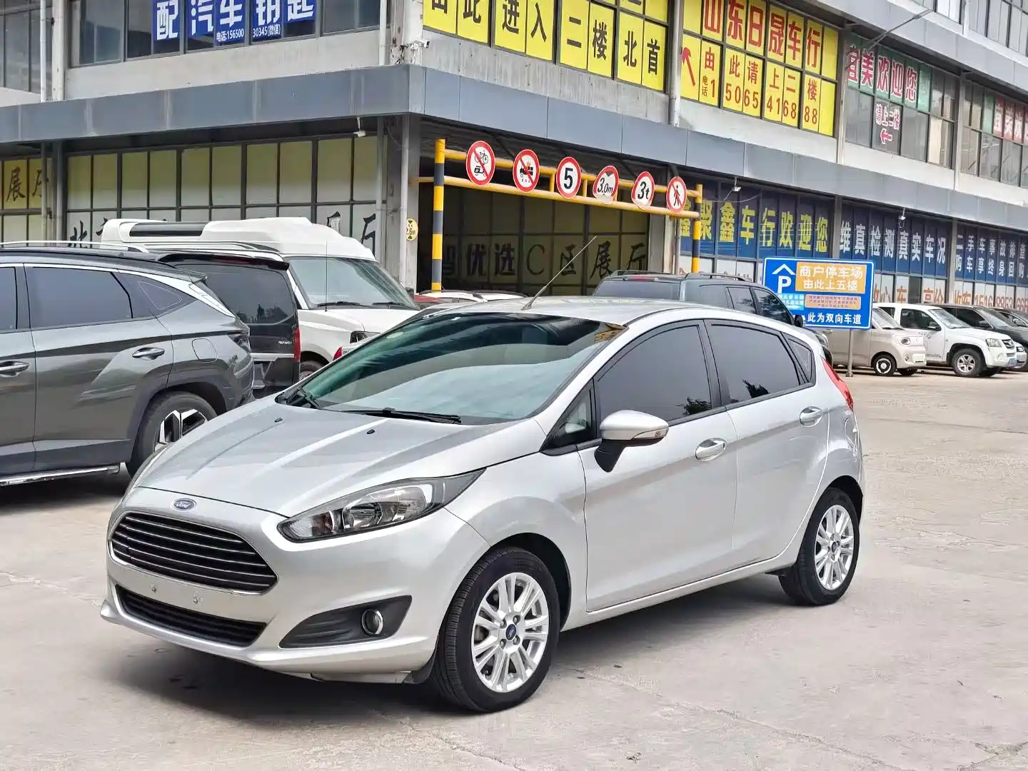FORD FIESTA 2013