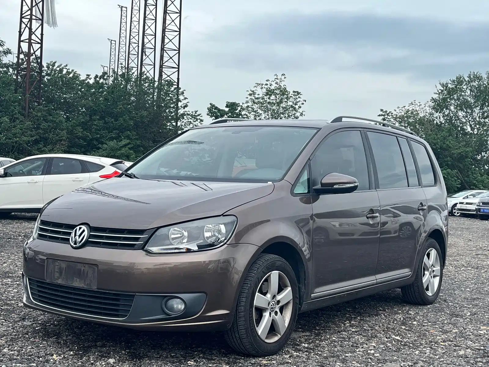 VOLKSWAGEN TOURAN 2013