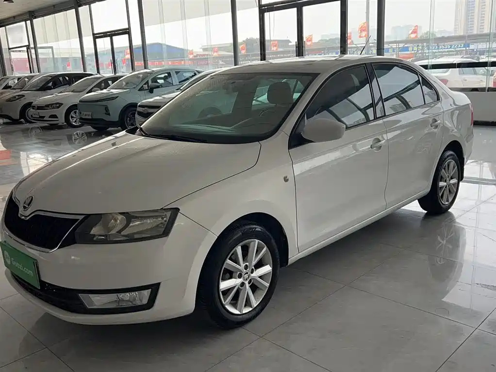SKODA RAPID 2015