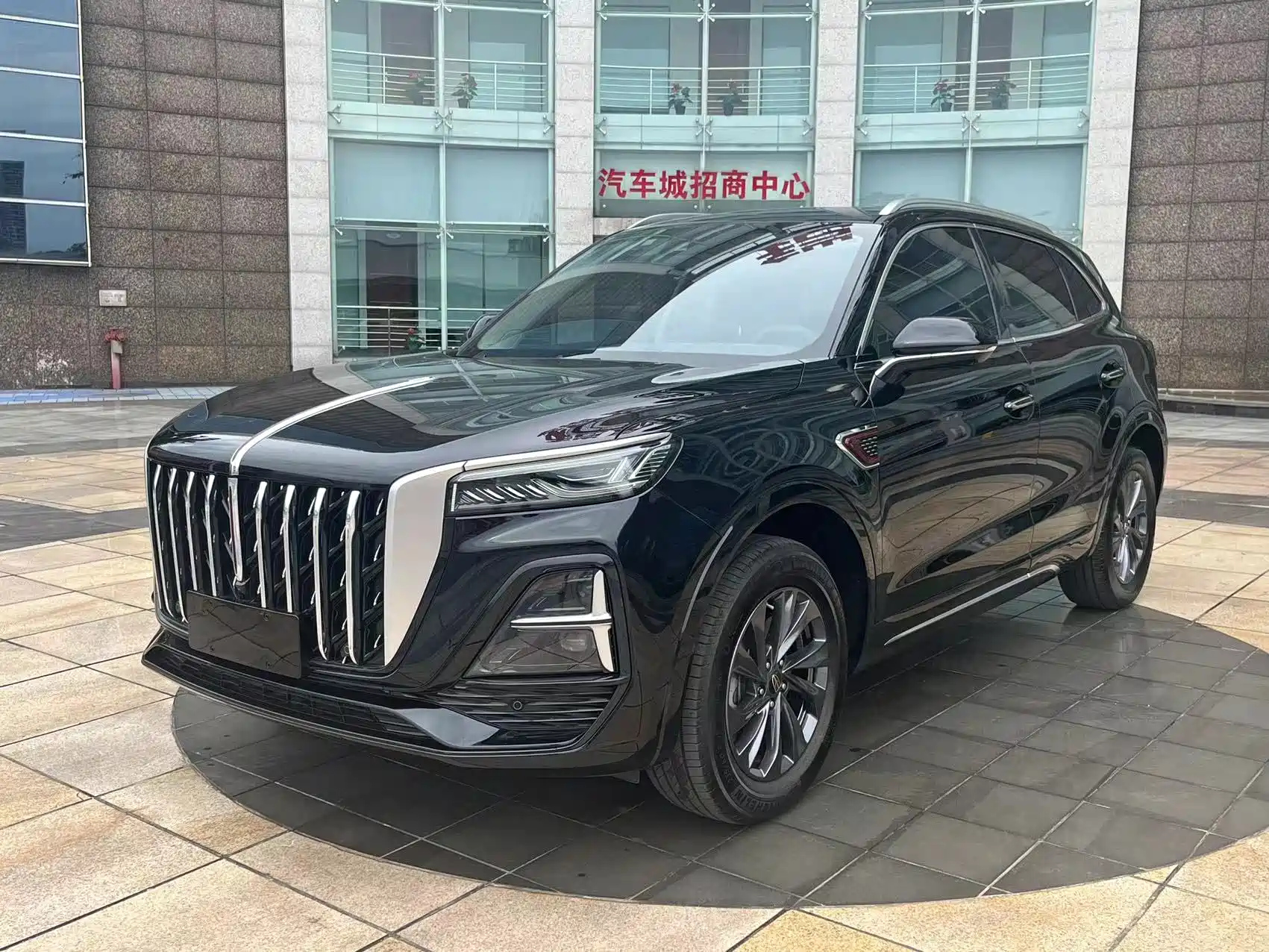 HONGQI HS5 2023