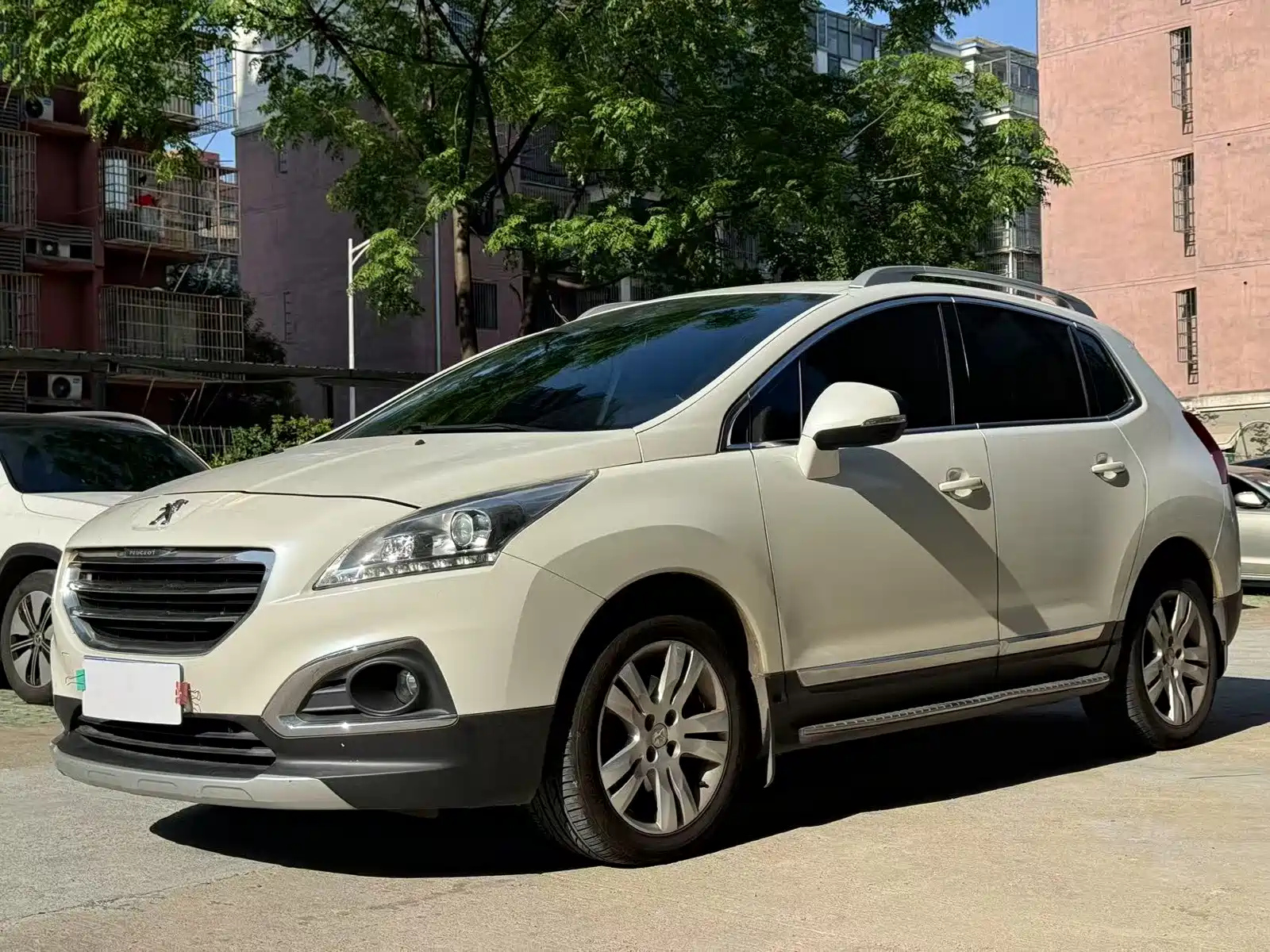 PEUGEOT 3008 2013