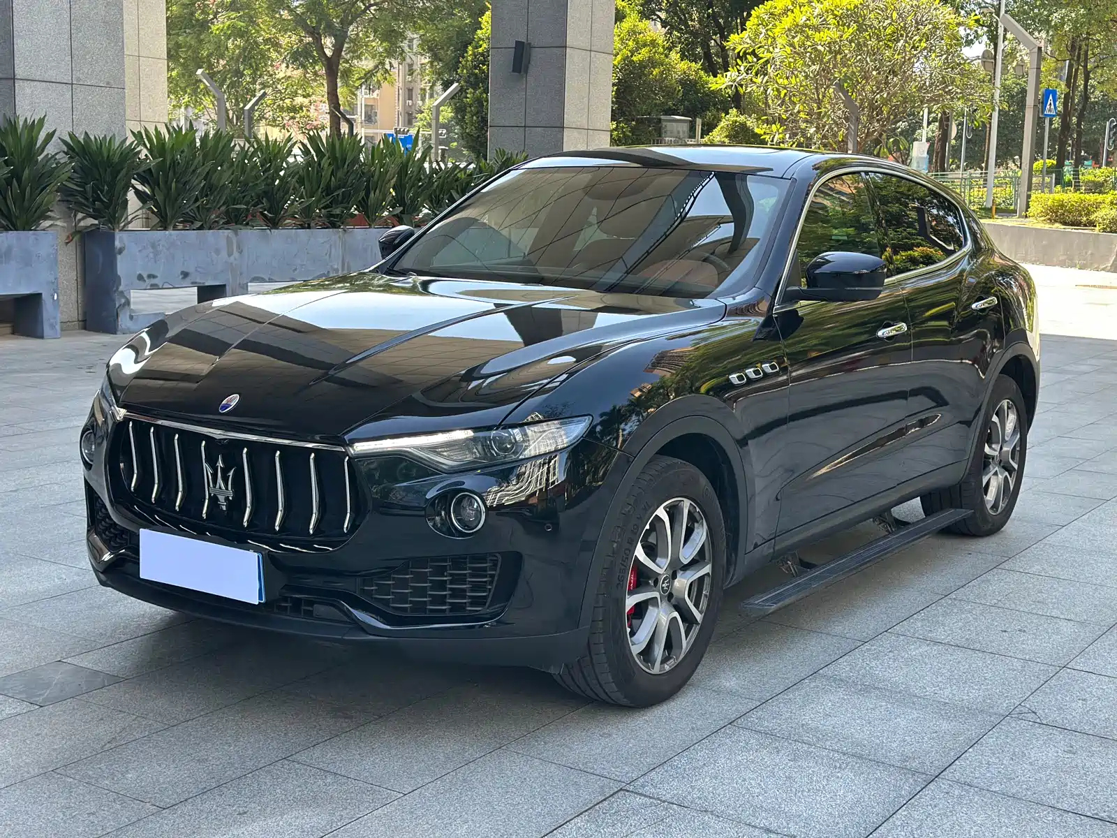 MASERATI LEVANTE 2019