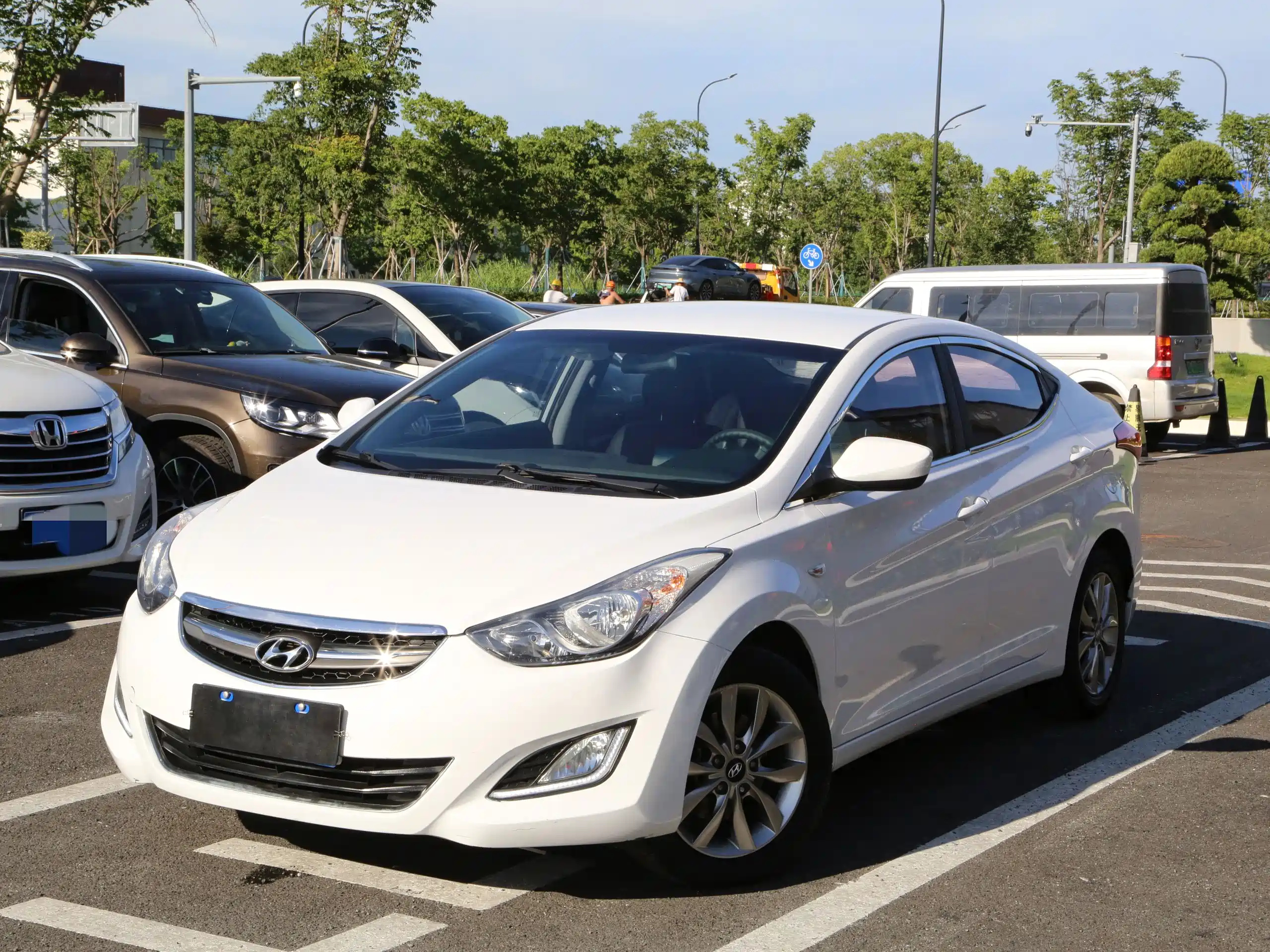 HYUNDAI ELANTRA 2015