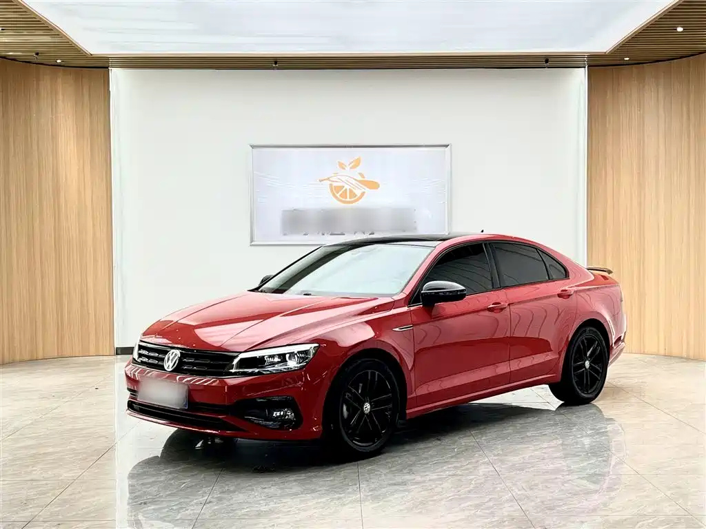 VOLKSWAGEN LAMANDO 2021