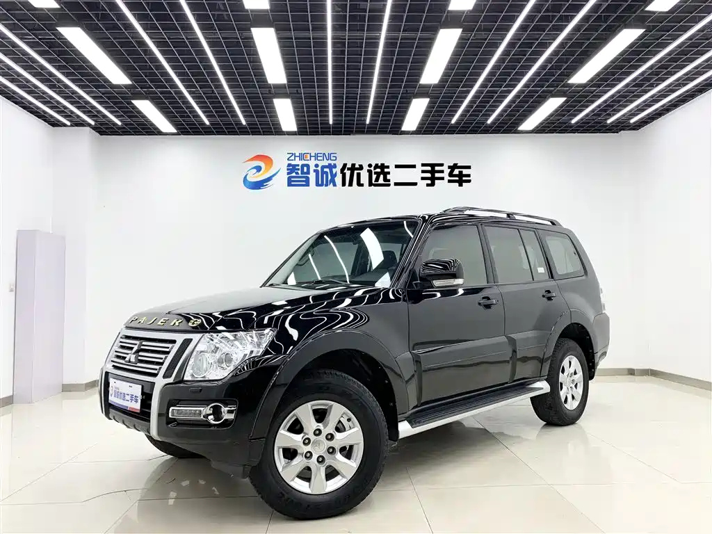 MITSUBISHI PAJERO IMPORT