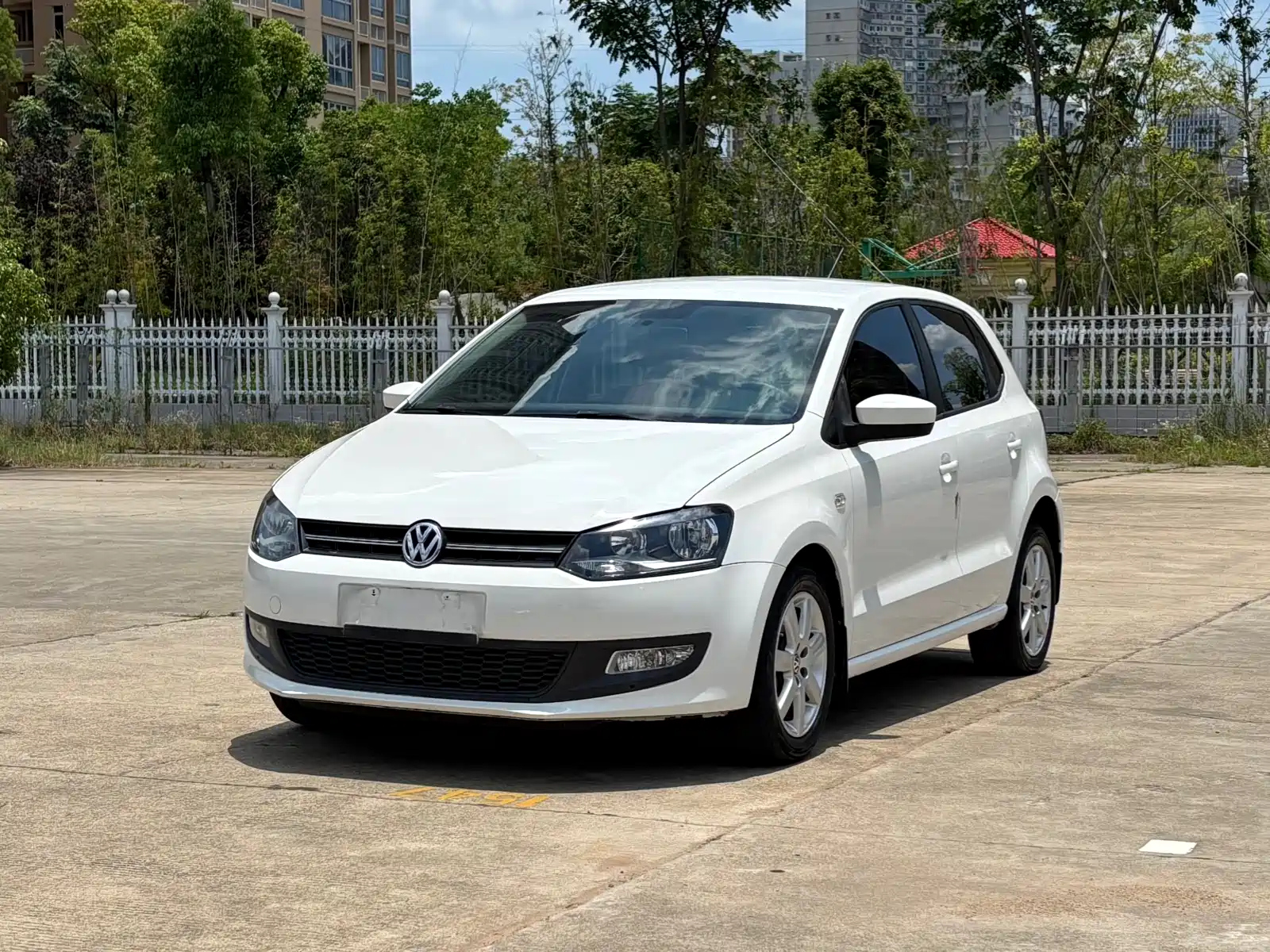VOLKSWAGEN POLO 2013