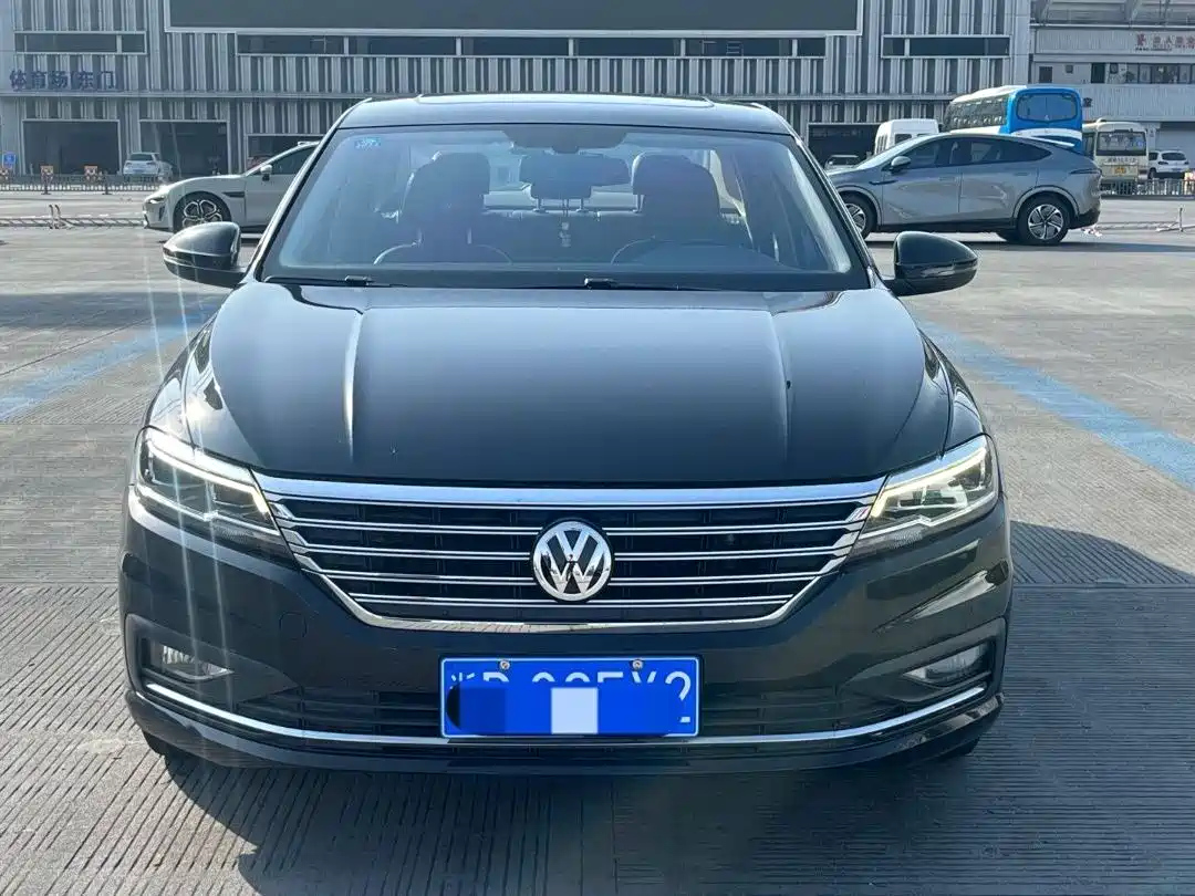 VOLKSWAGEN LAVIDA 2018