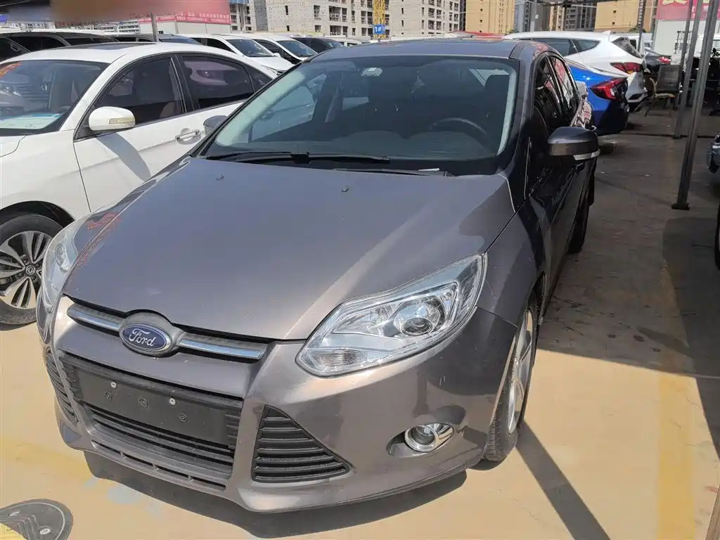 FORD FOCUS 2012