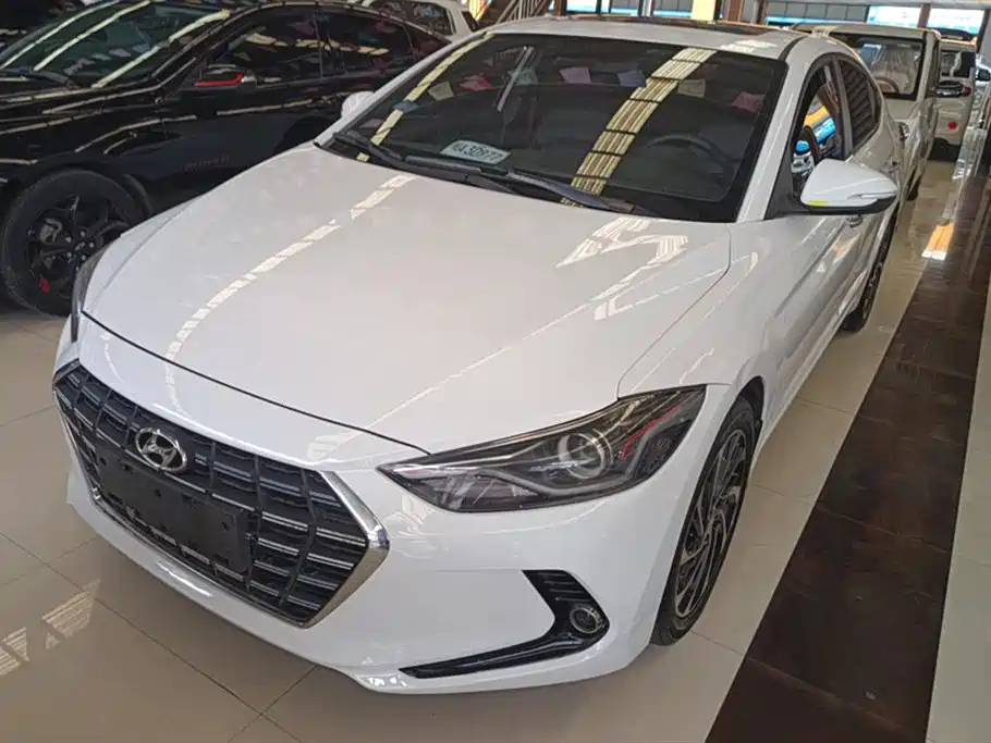 HYUNDAI ELANTRA 2019