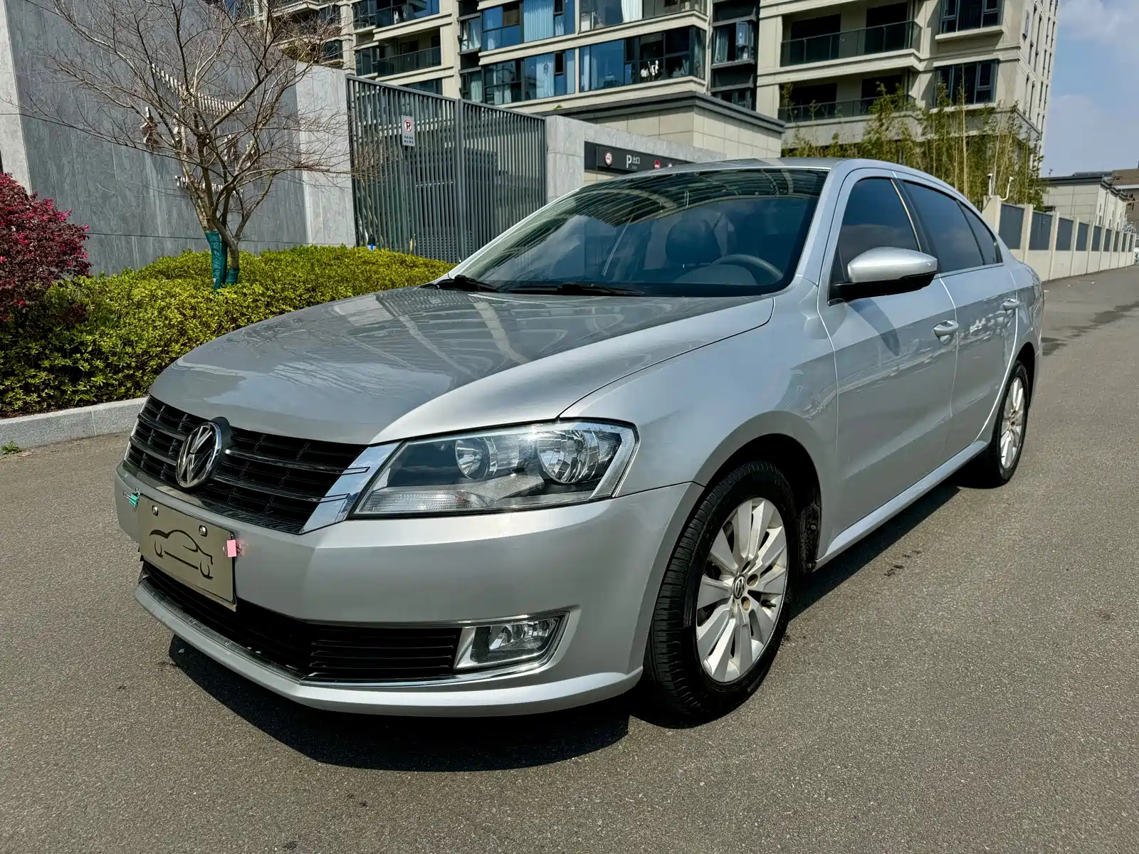 VOLKSWAGEN LAVIDA 2013