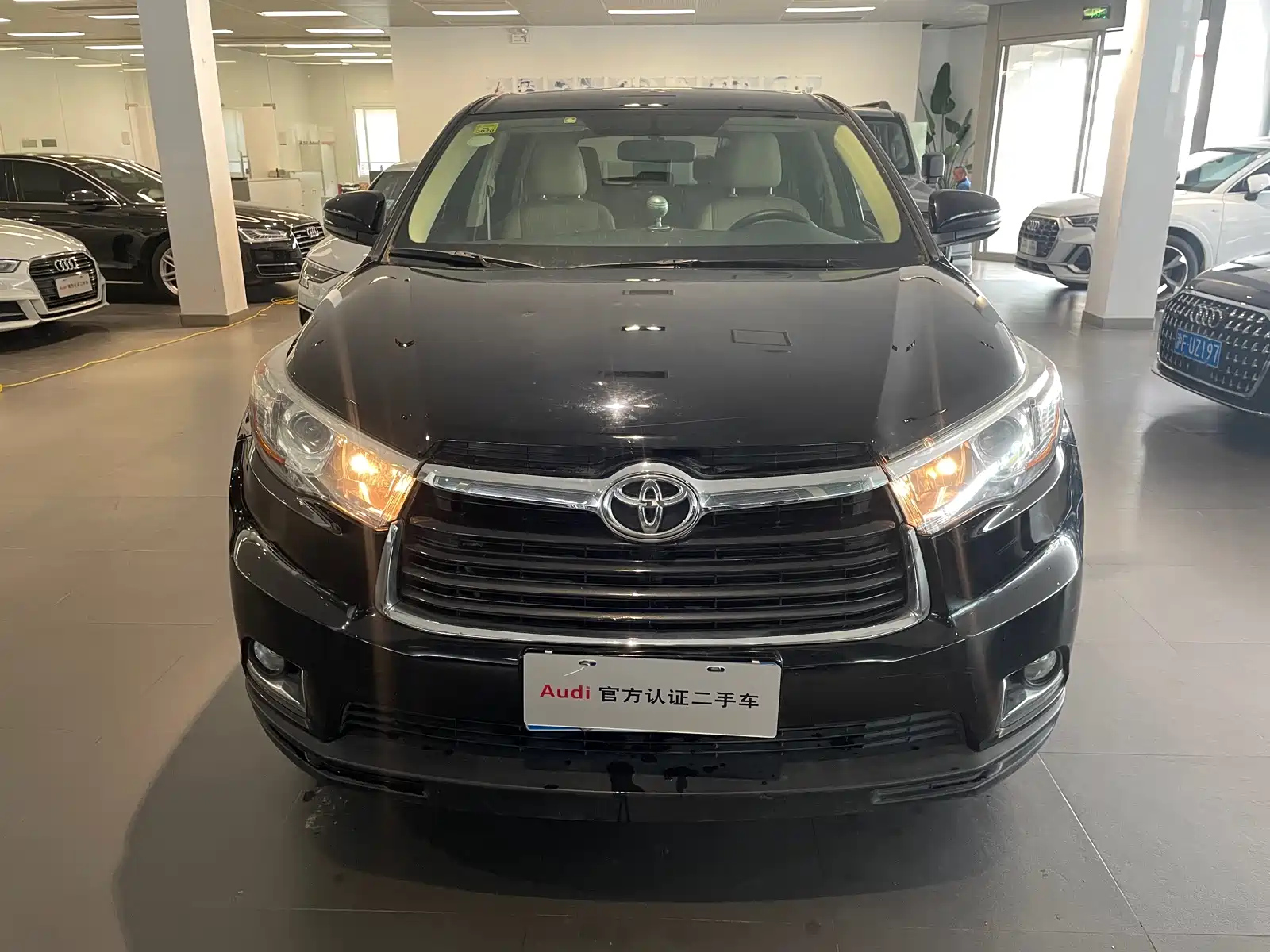 TOYOTA HIGHLANDER 2015