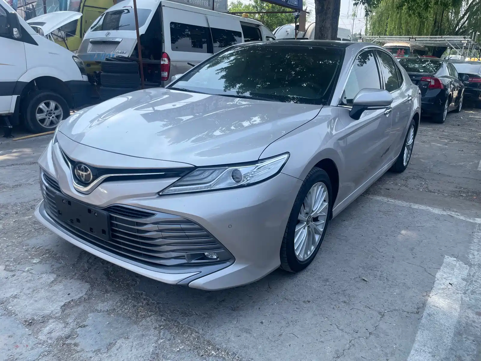 TOYOTA CAMRY 2019