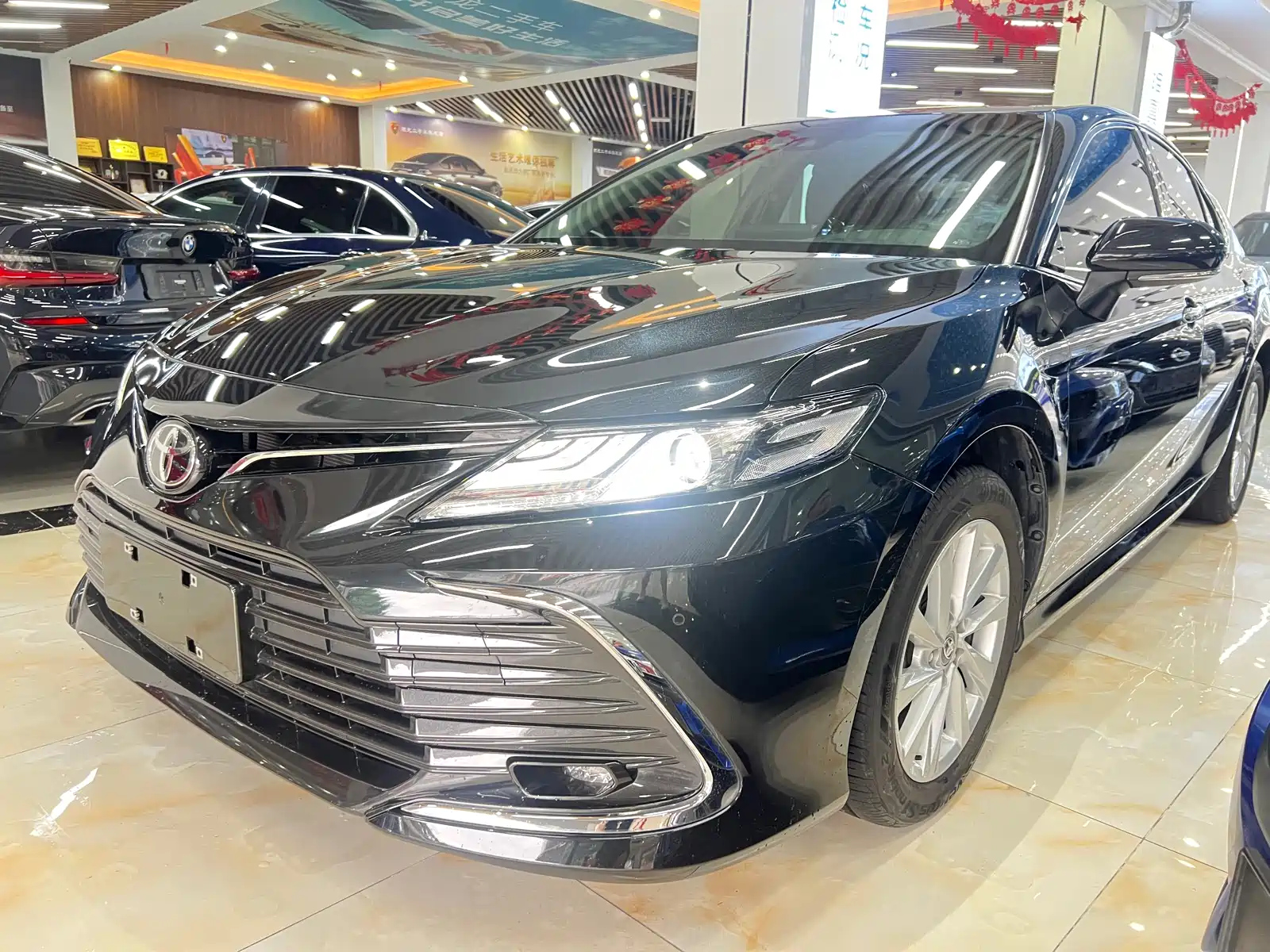 TOYOTA CAMRY 2021