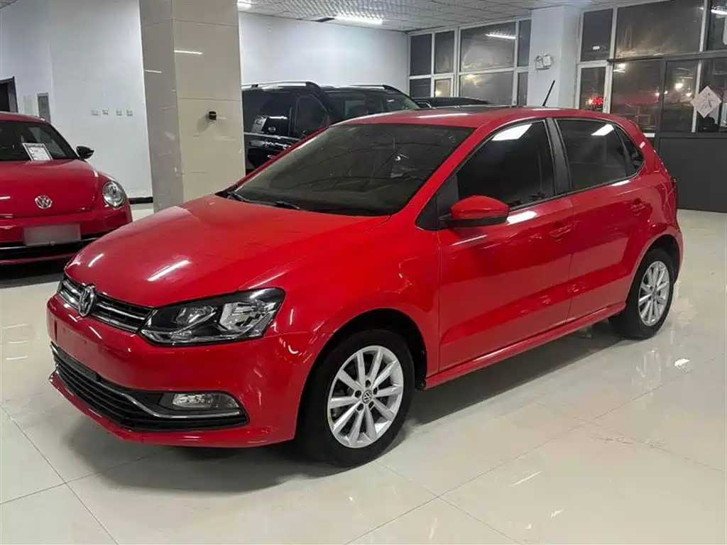 VOLKSWAGEN POLO 2016