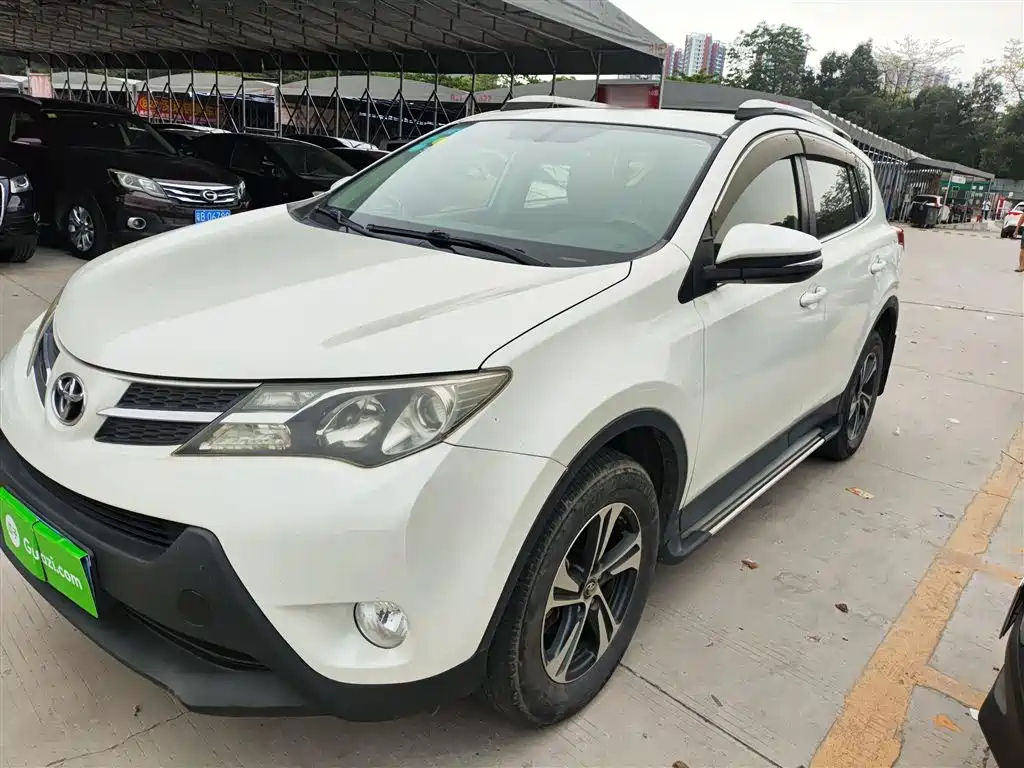 TOYOTA RAV4 RONGFANG 2015