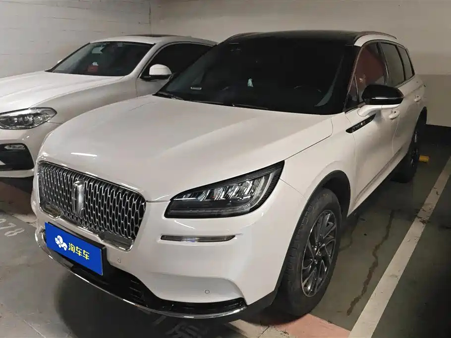 LINCOLN ADVENTURER 2022