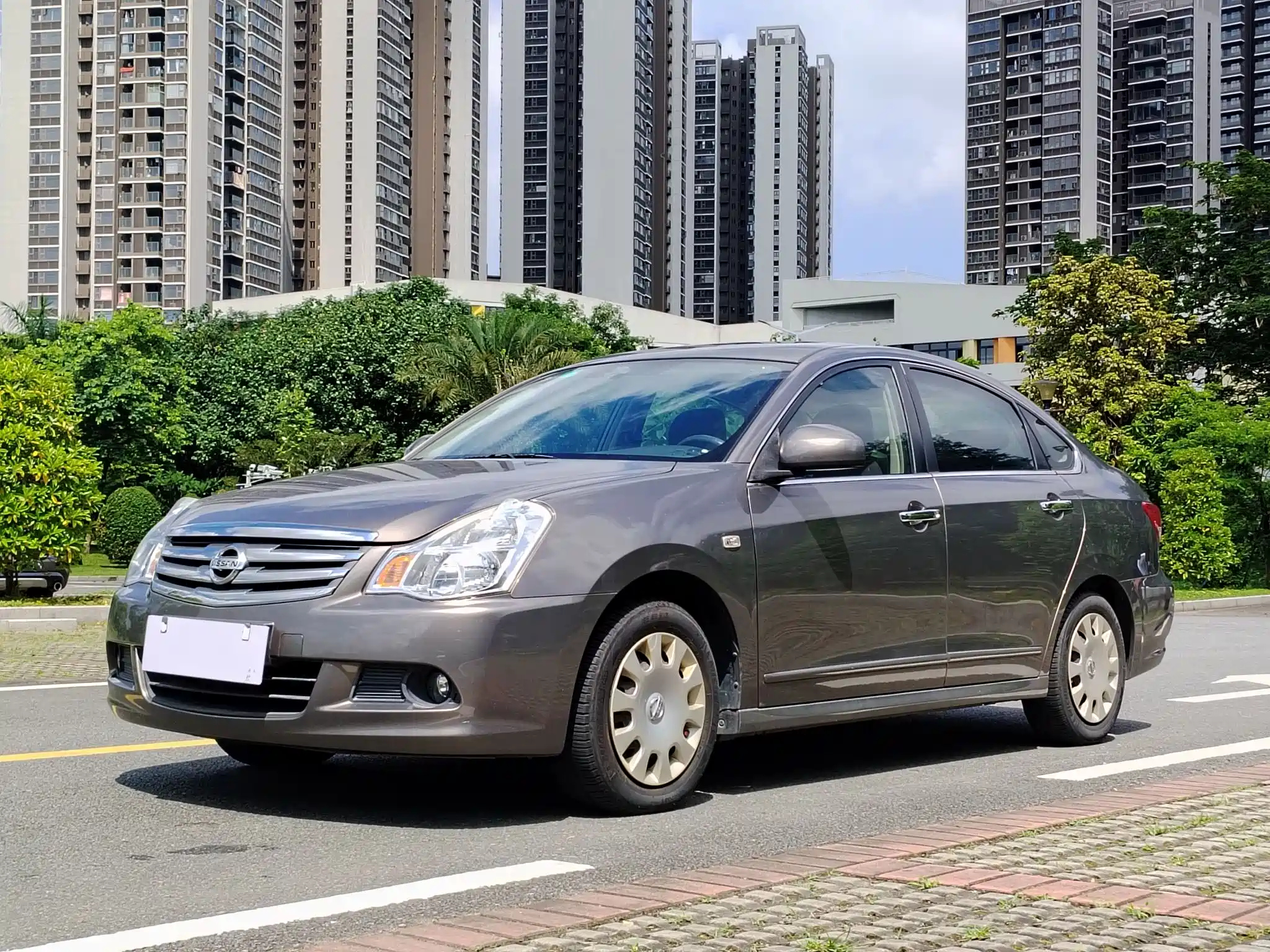 NISSAN SYLPHY 2012