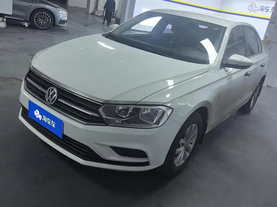 VOLKSWAGEN BORA 2018