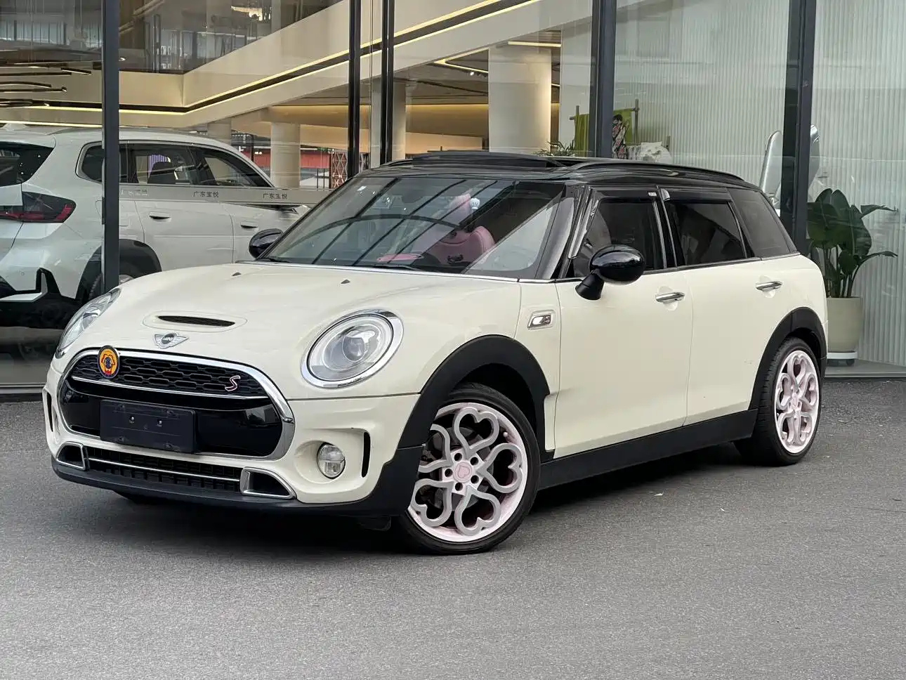 MINI CLUBMAN 2016