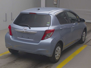 TOYOTA VITZ 2013