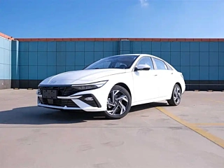 Заказать HYUNDAI ELANTRA