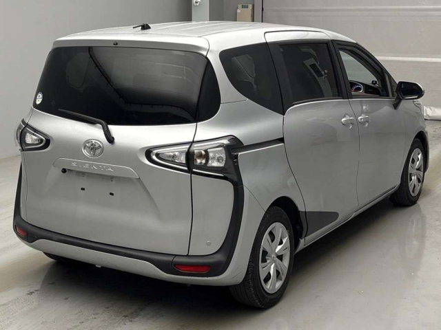TOYOTA SIENTA 2022