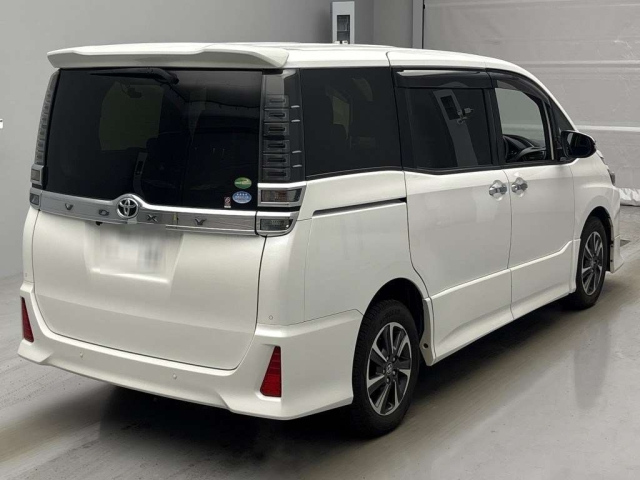 TOYOTA VOXY 2020