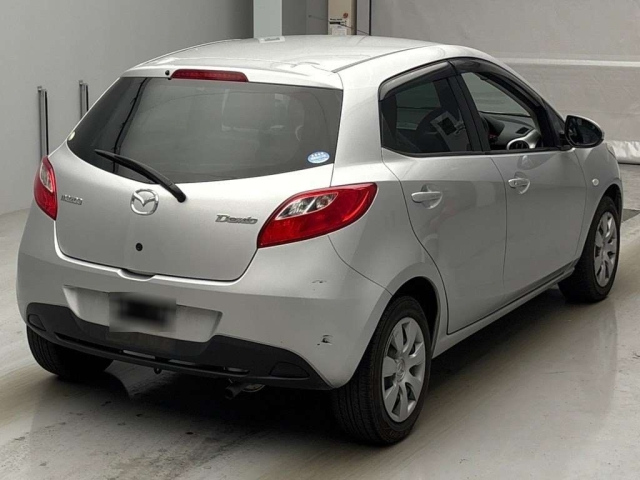 MAZDA DEMIO 2011