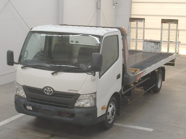 TOYOTA DYNA 2017