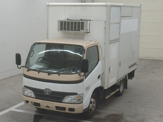TOYOTA DYNA