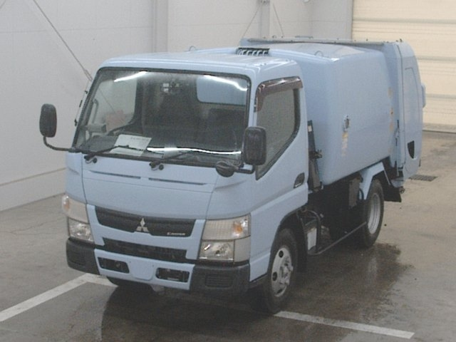 MITSUBISHI CANTER 2016