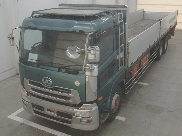 NISSAN UD SERIES 2012
