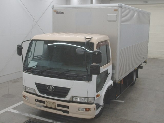 NISSAN CONDOR 2008