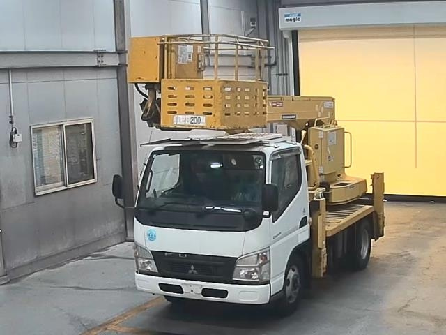 MITSUBISHI CANTER