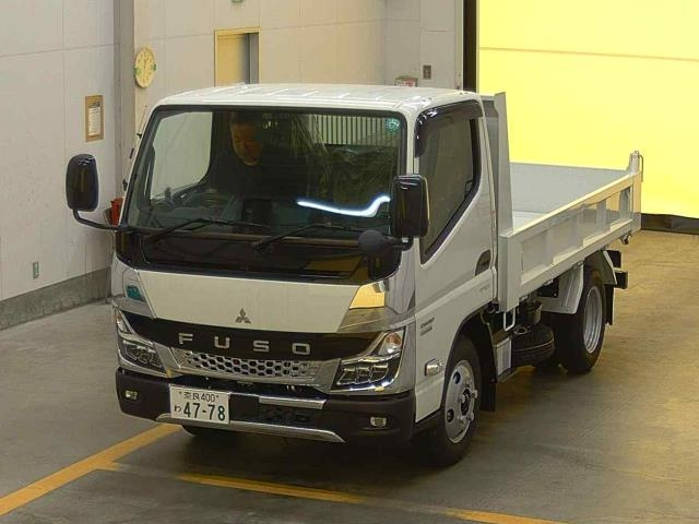 MITSUBISHI CANTER 2024