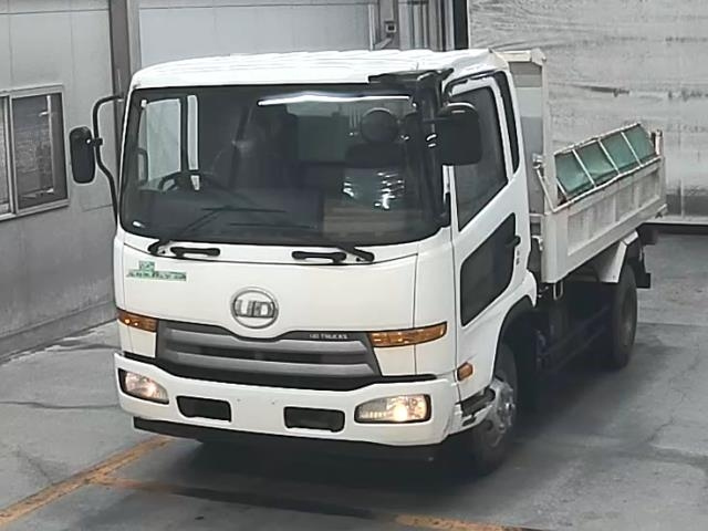 NISSAN CONDOR 2011